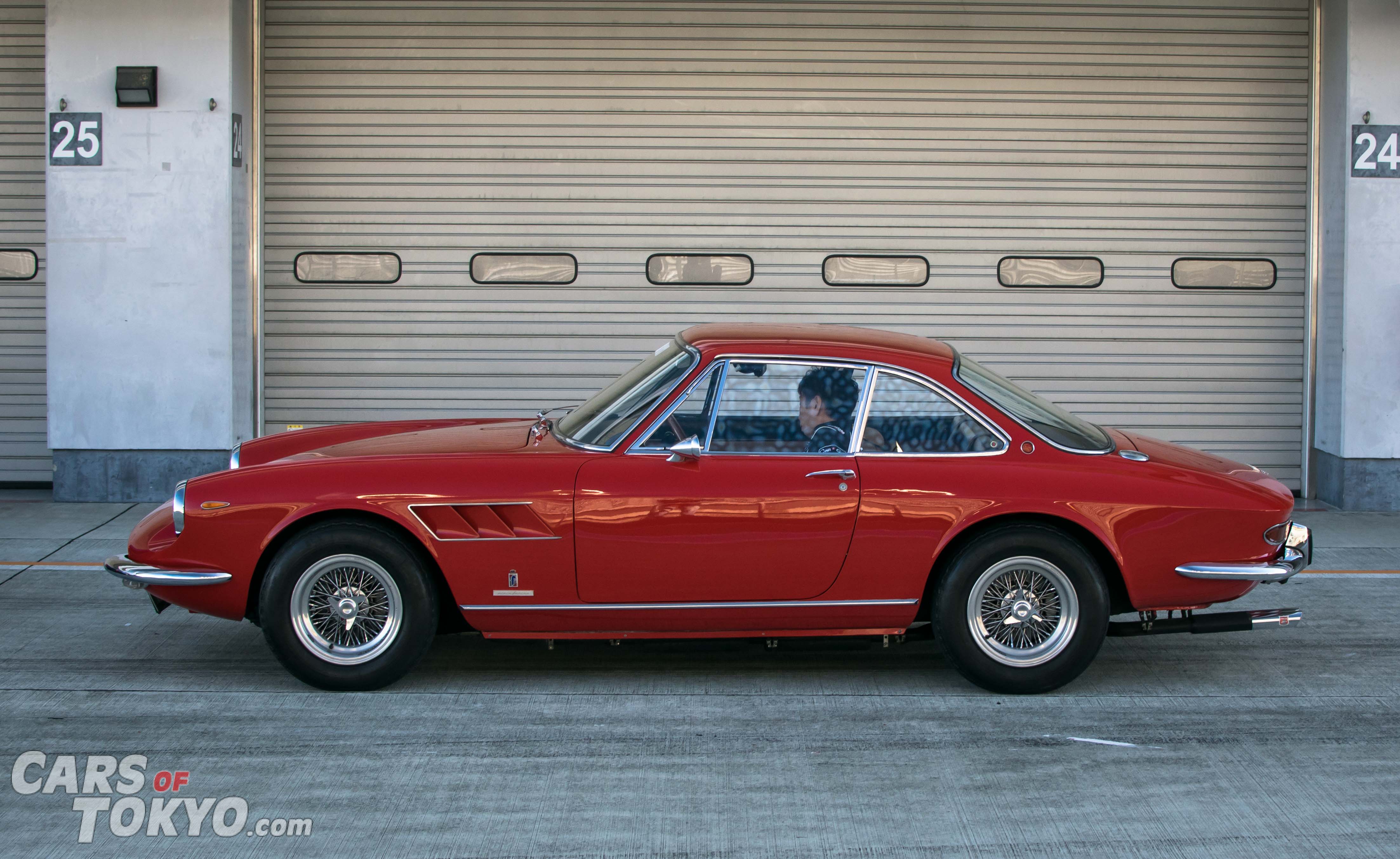 Cars of Tokyo Classic Ferrari 330 GT