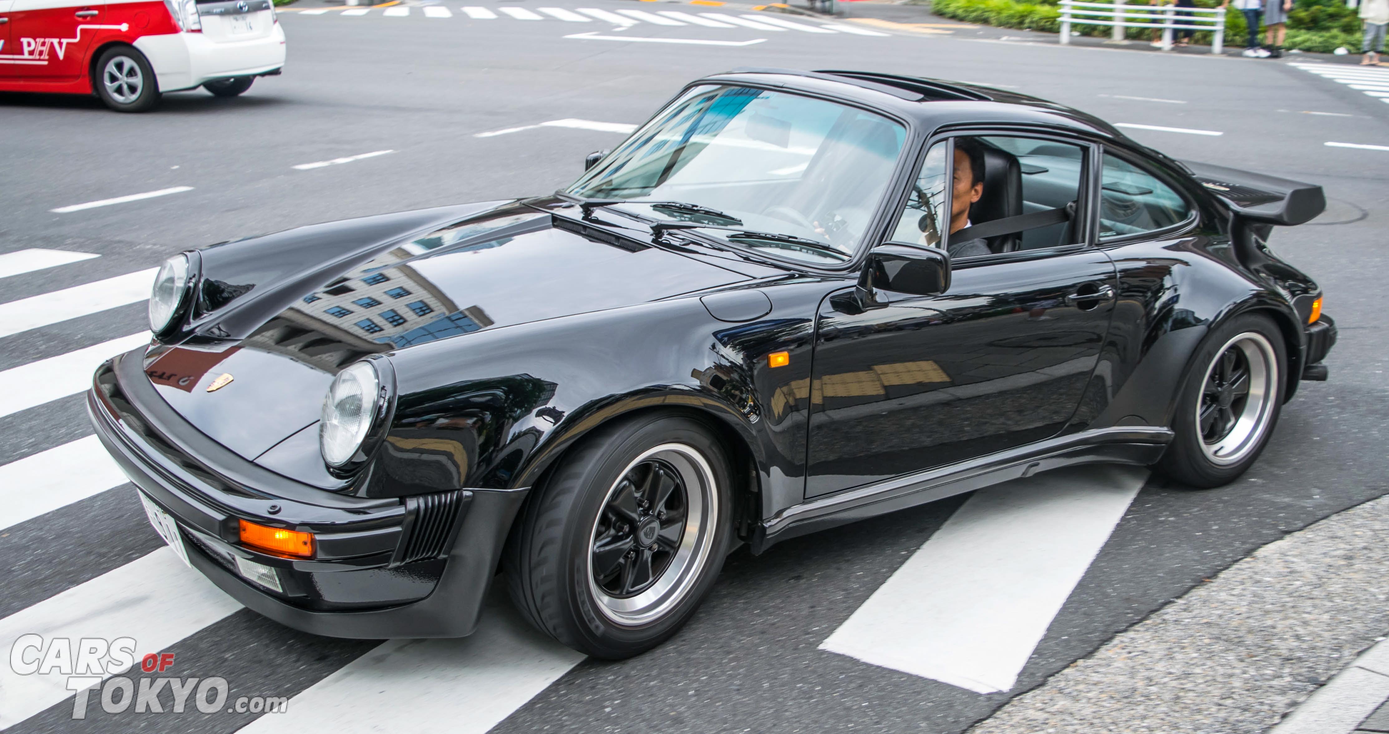 Cars of Tokyo Classic Porsche 930 Turbo