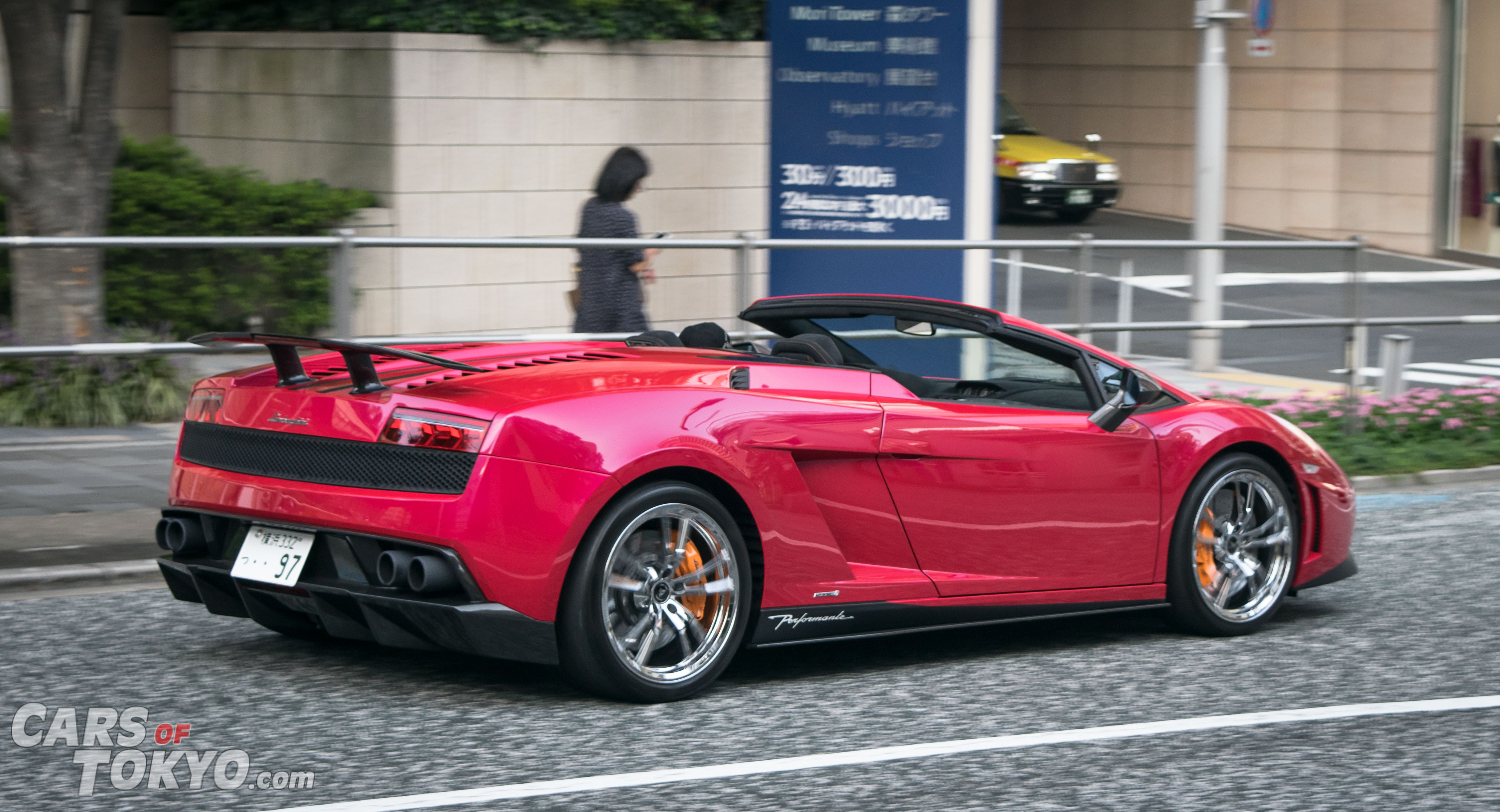 Cars of Tokyo Clean Lamborghini Gallardo Performante. 