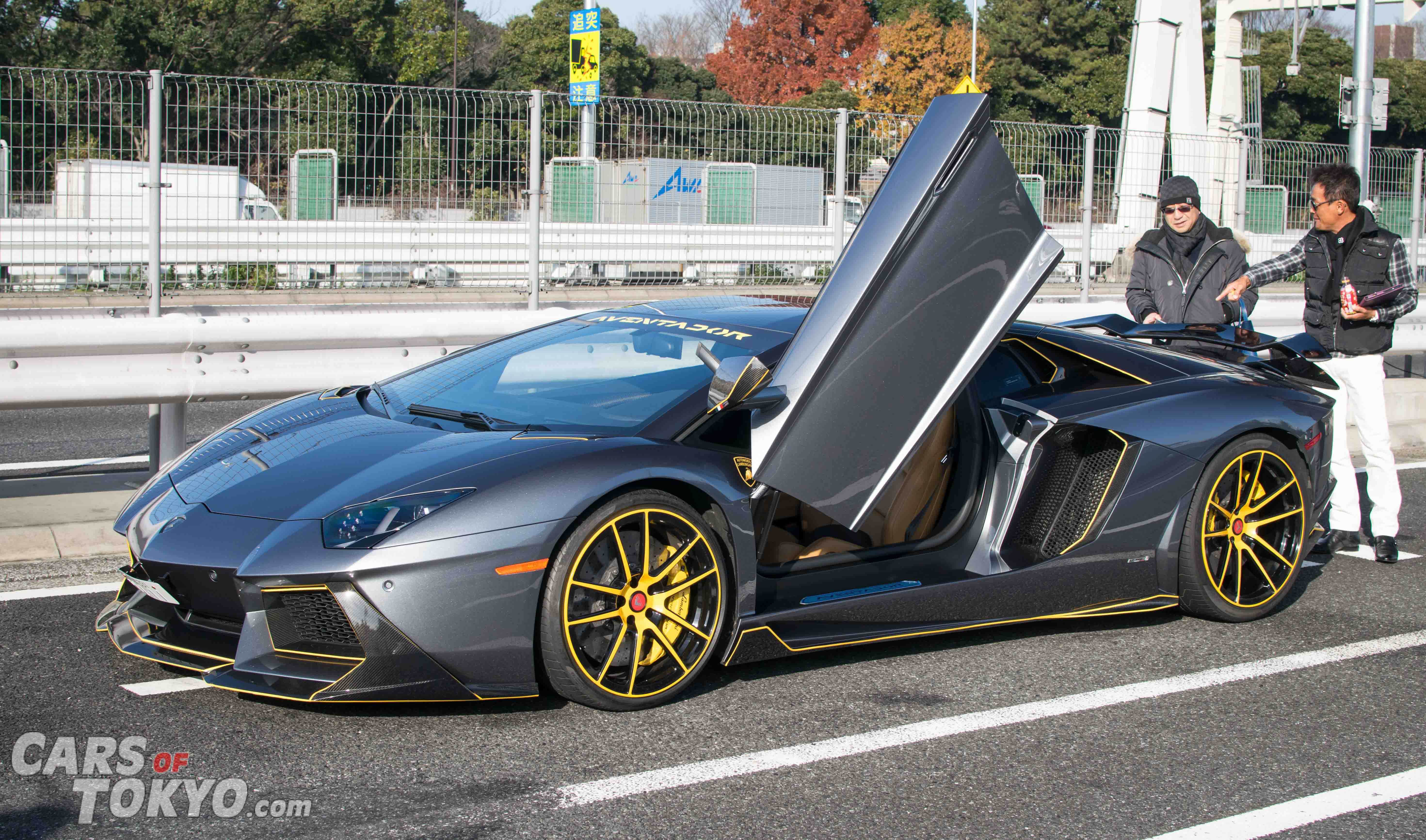 cars-of-tokyo-crazy-lambos-lamborghini-aventador-vorsteiner