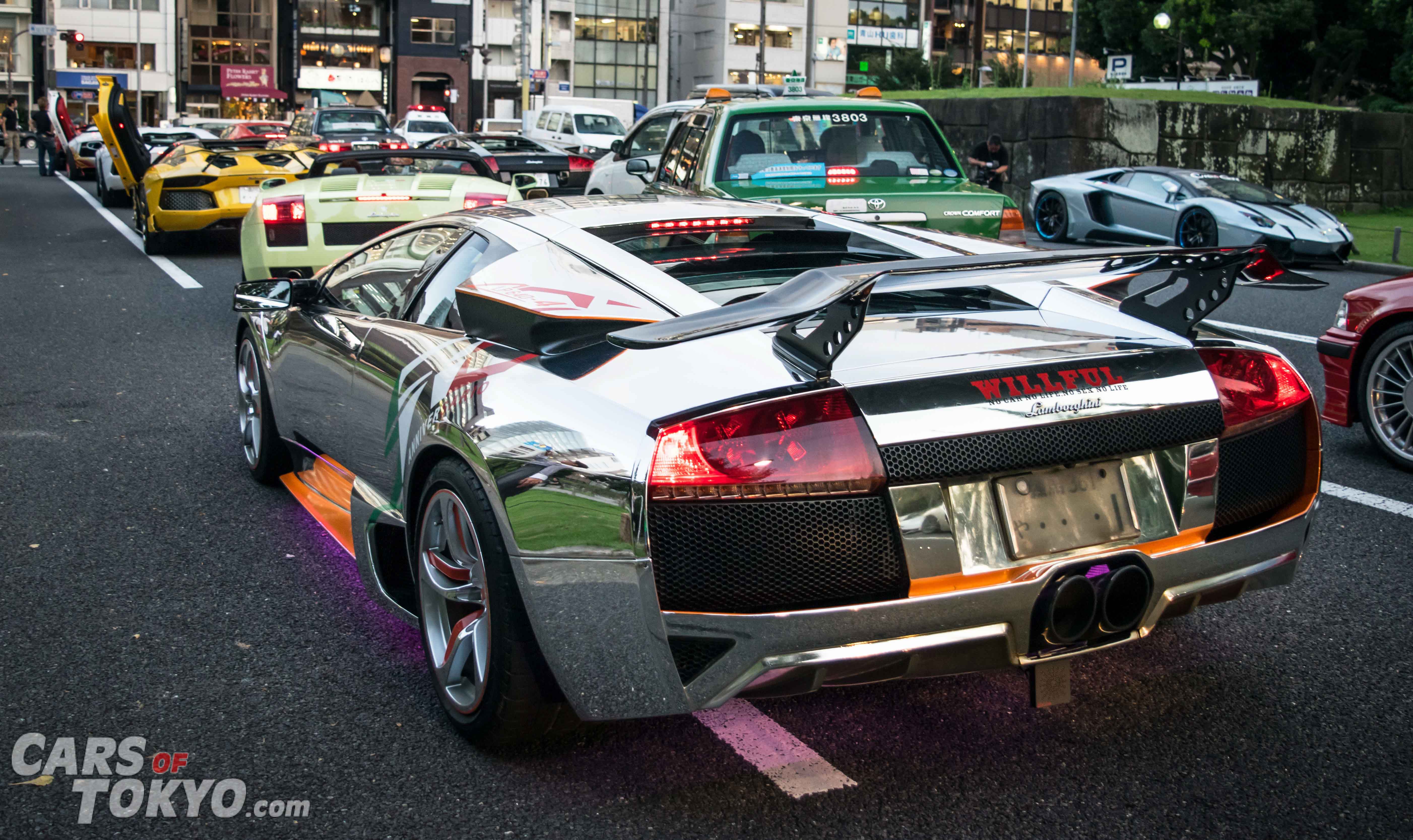 cars-of-tokyo-crazy-lambos-parade