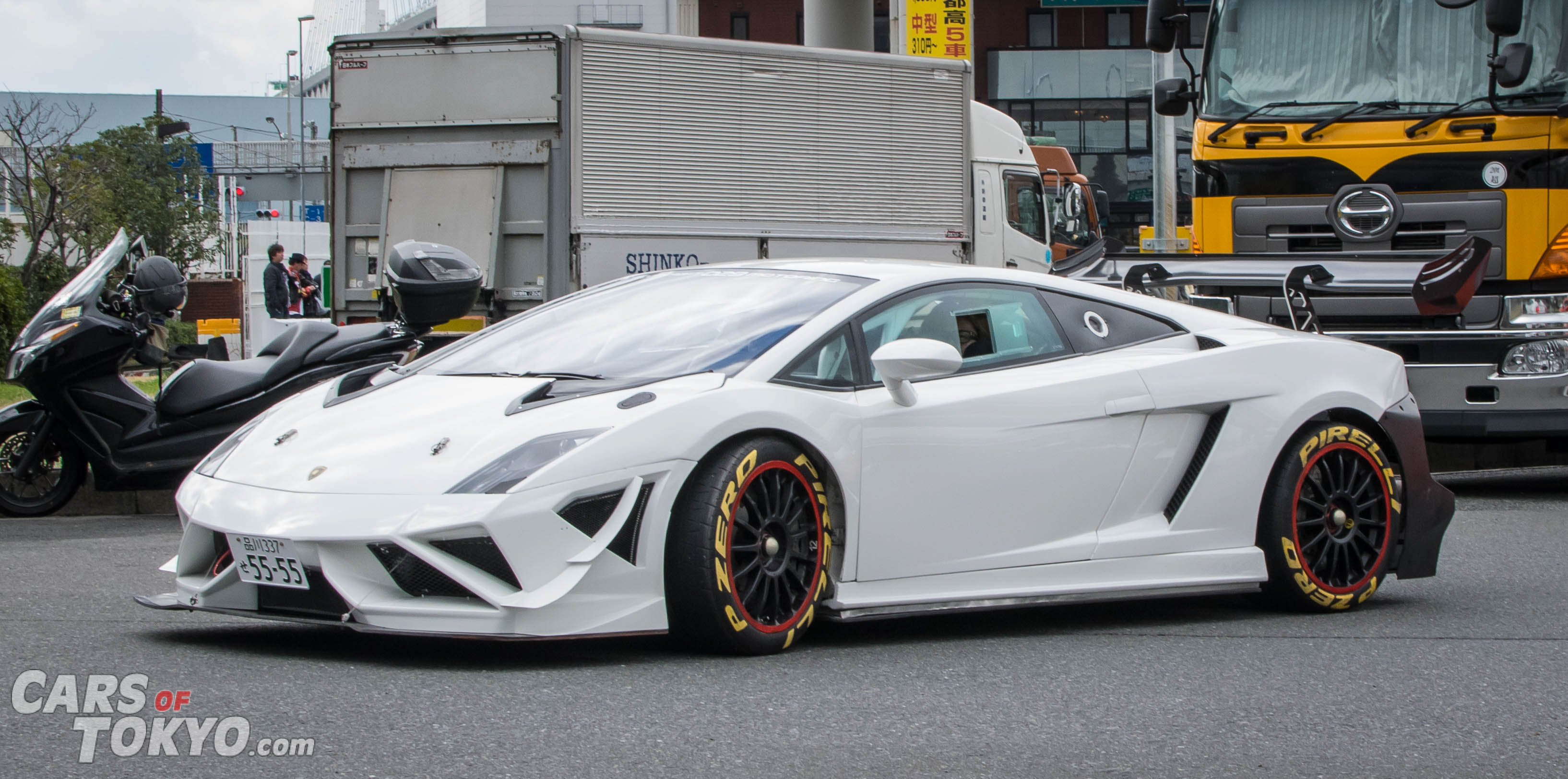 cars-of-tokyo-daikoku-lamborghini-gallardo-super-trofeo