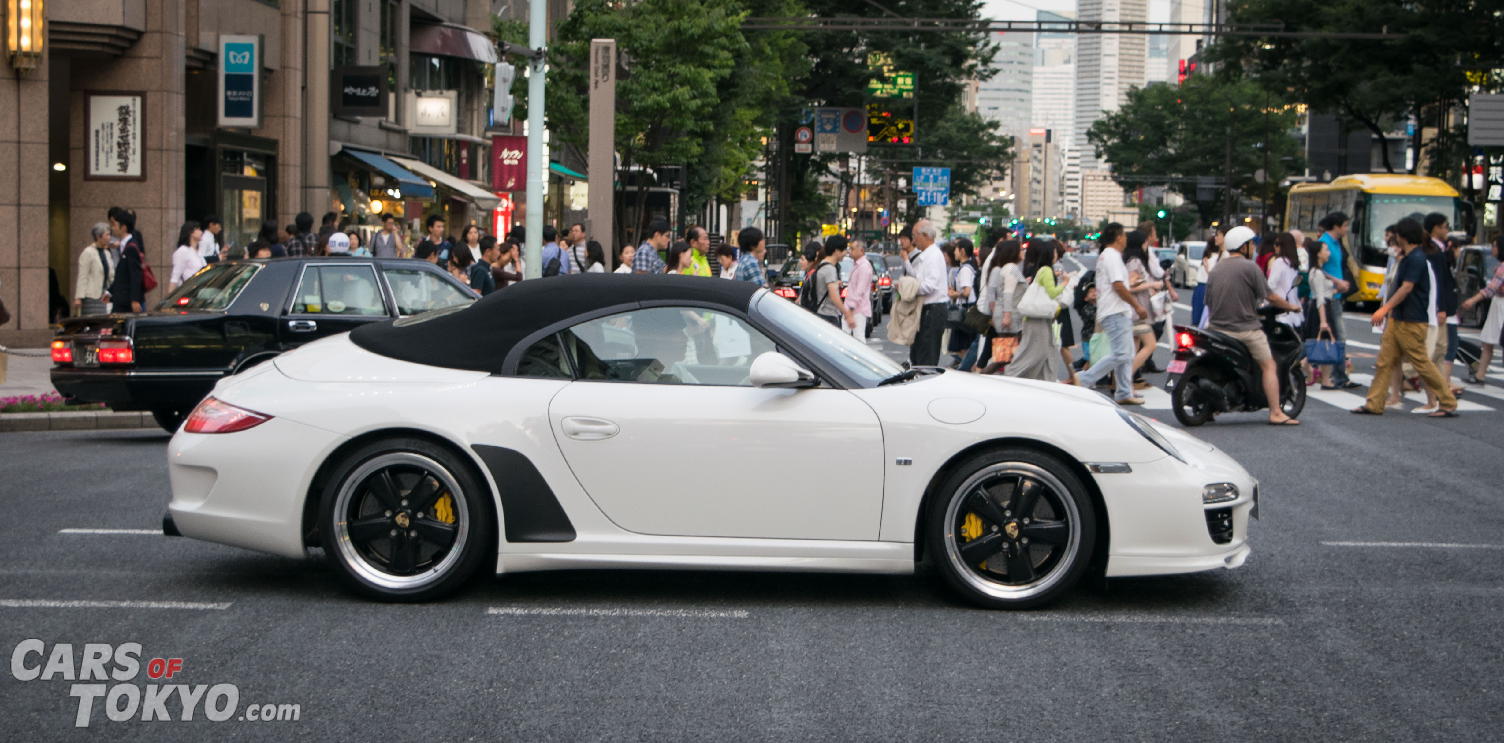 Cars of Tokyo Ginza Porsche 911 Speedster