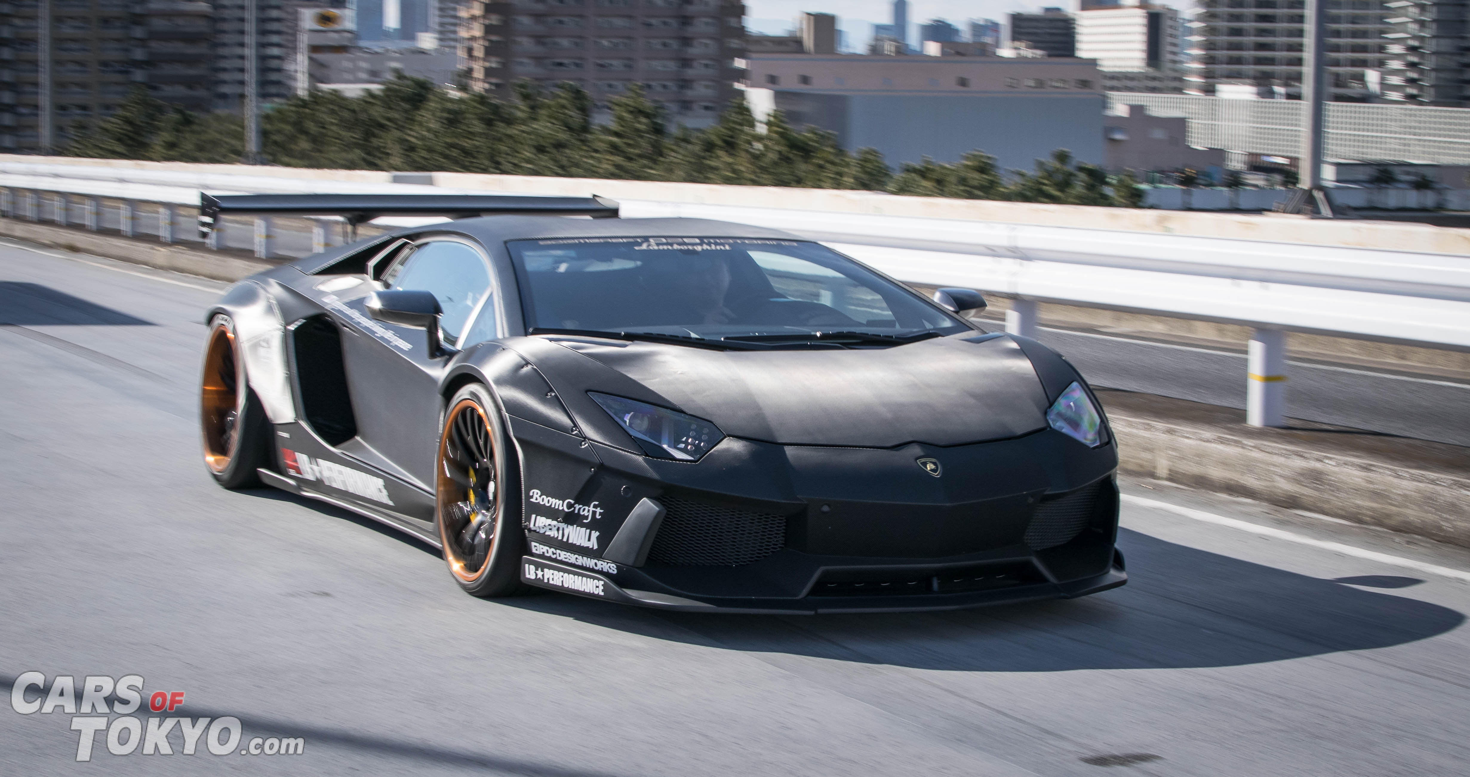 Cars of Tokyo Liberty Walk Lamborghini Aventador Carbon