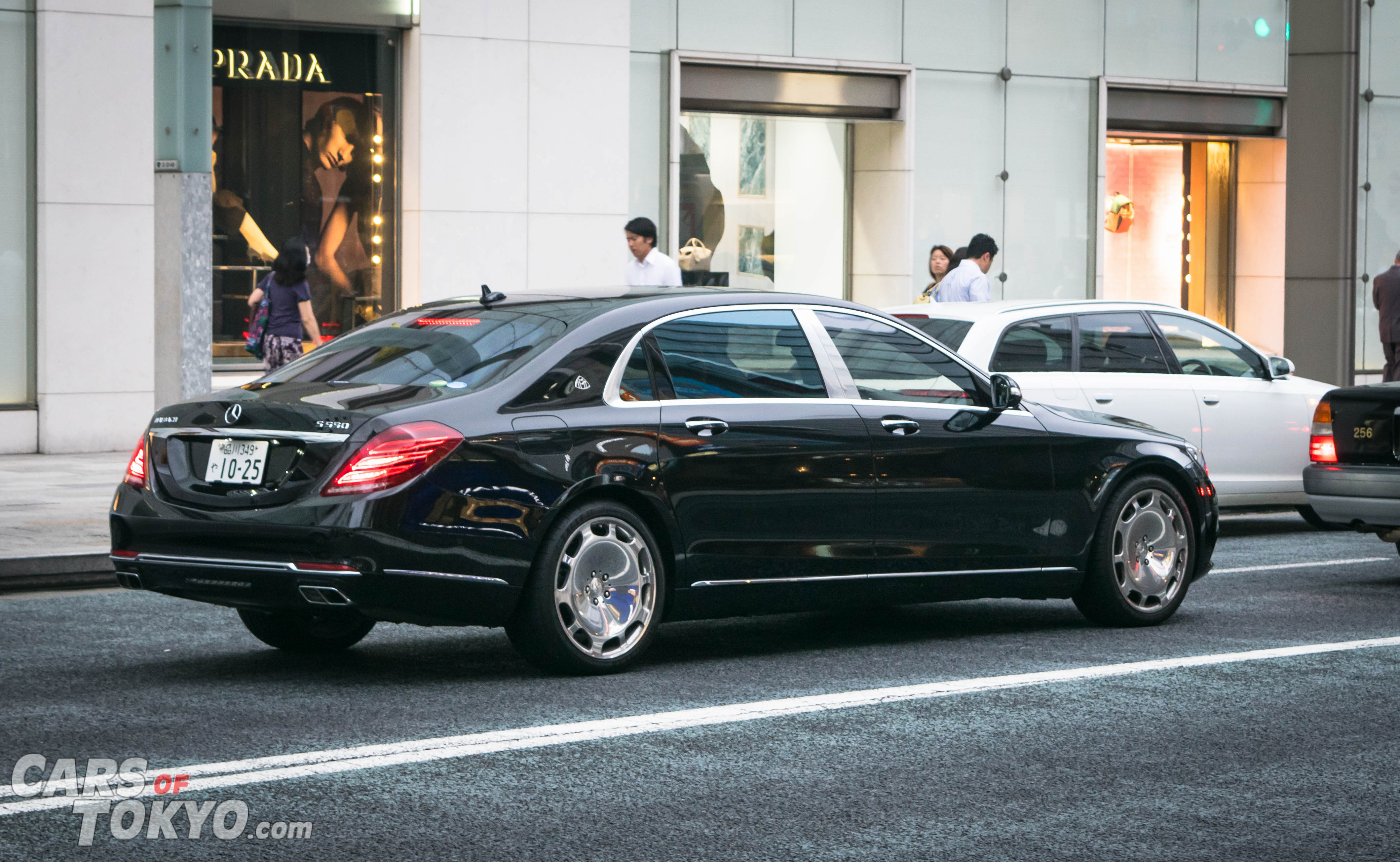 cars-of-tokyo-luxury-maybach
