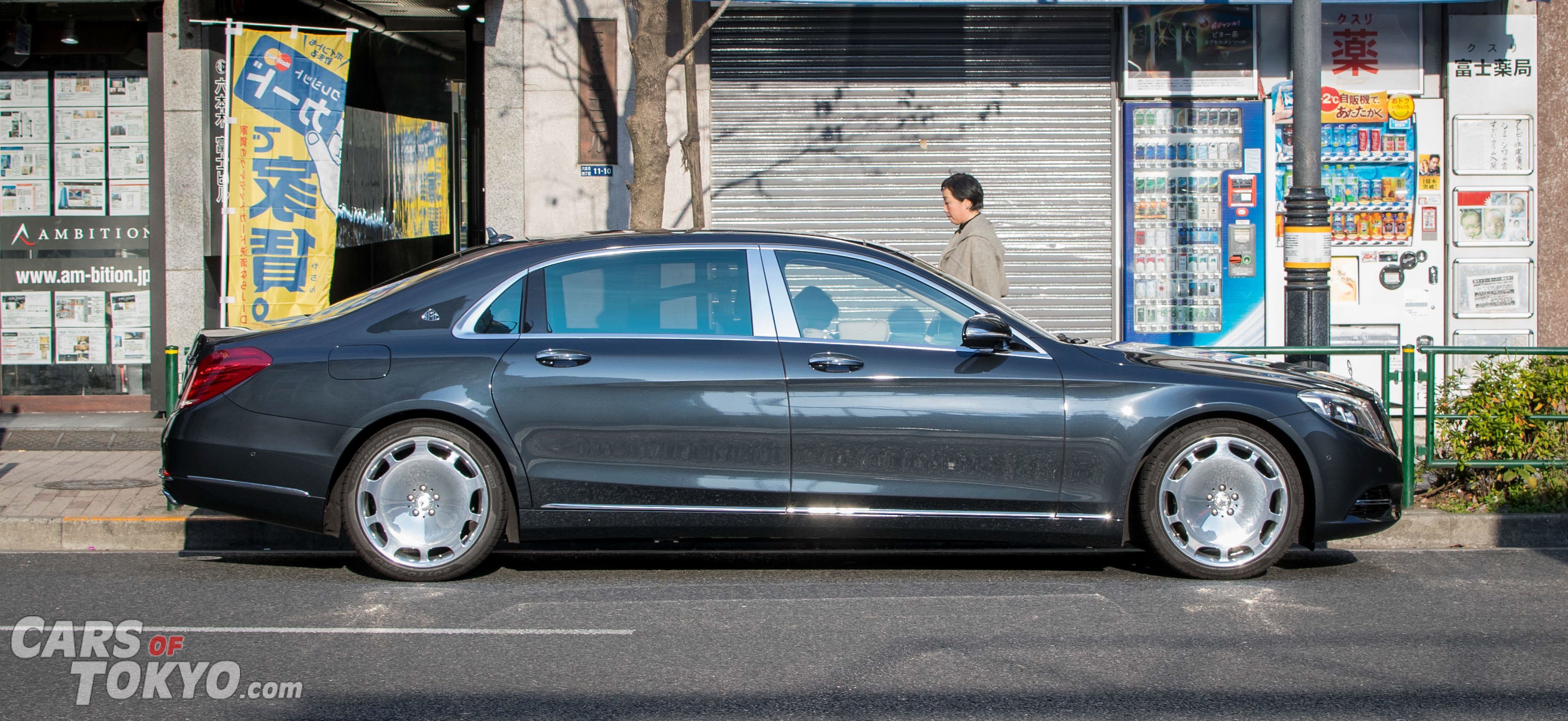 cars-of-tokyo-luxury-mercedes-benz-s-class-maybach