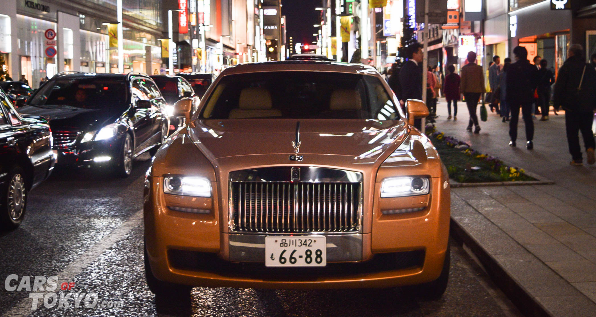 cars-of-tokyo-luxury-rolls-royce-ghost