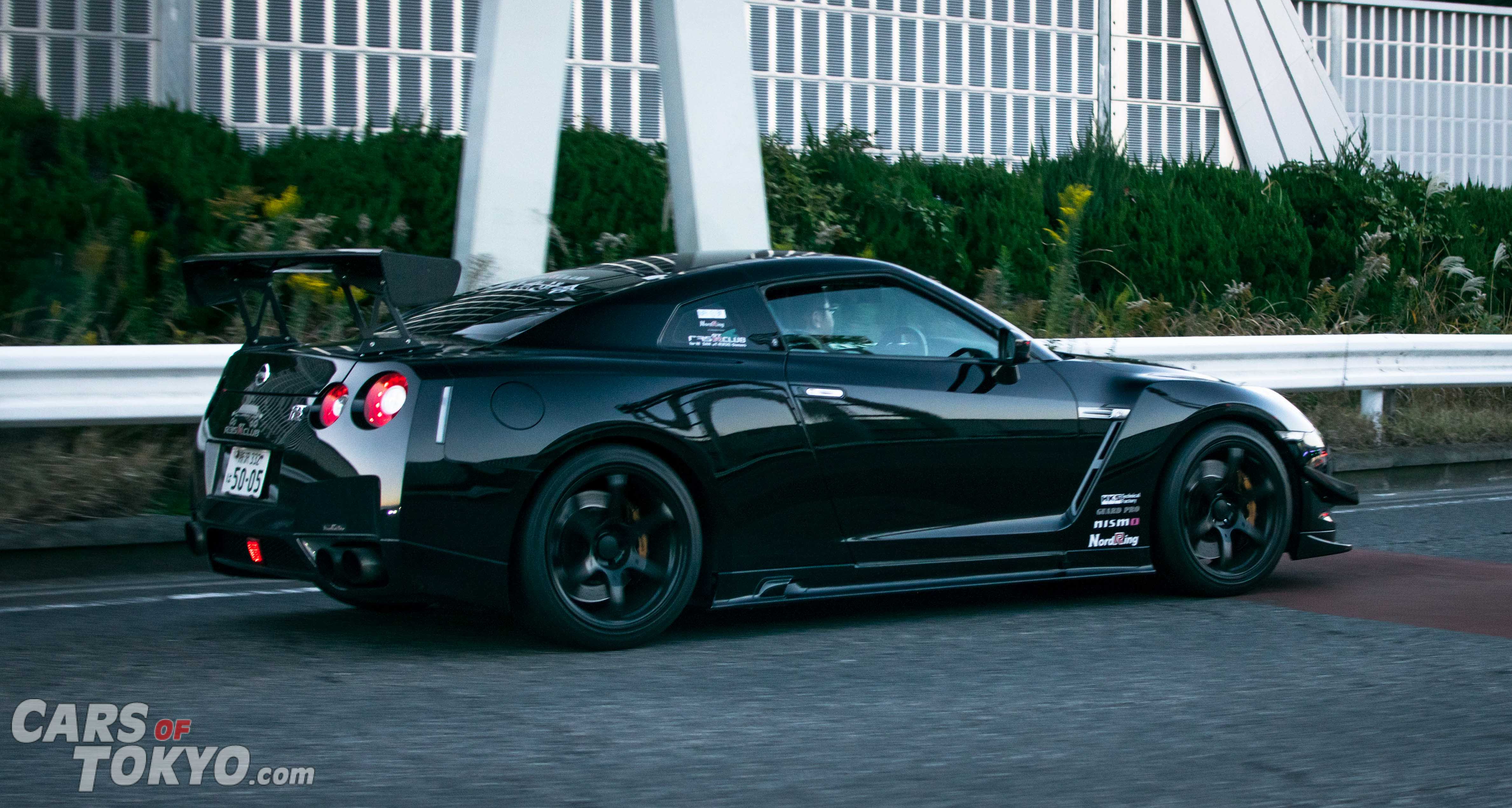 cars-of-tokyo-nissan-gtr-r35-highway