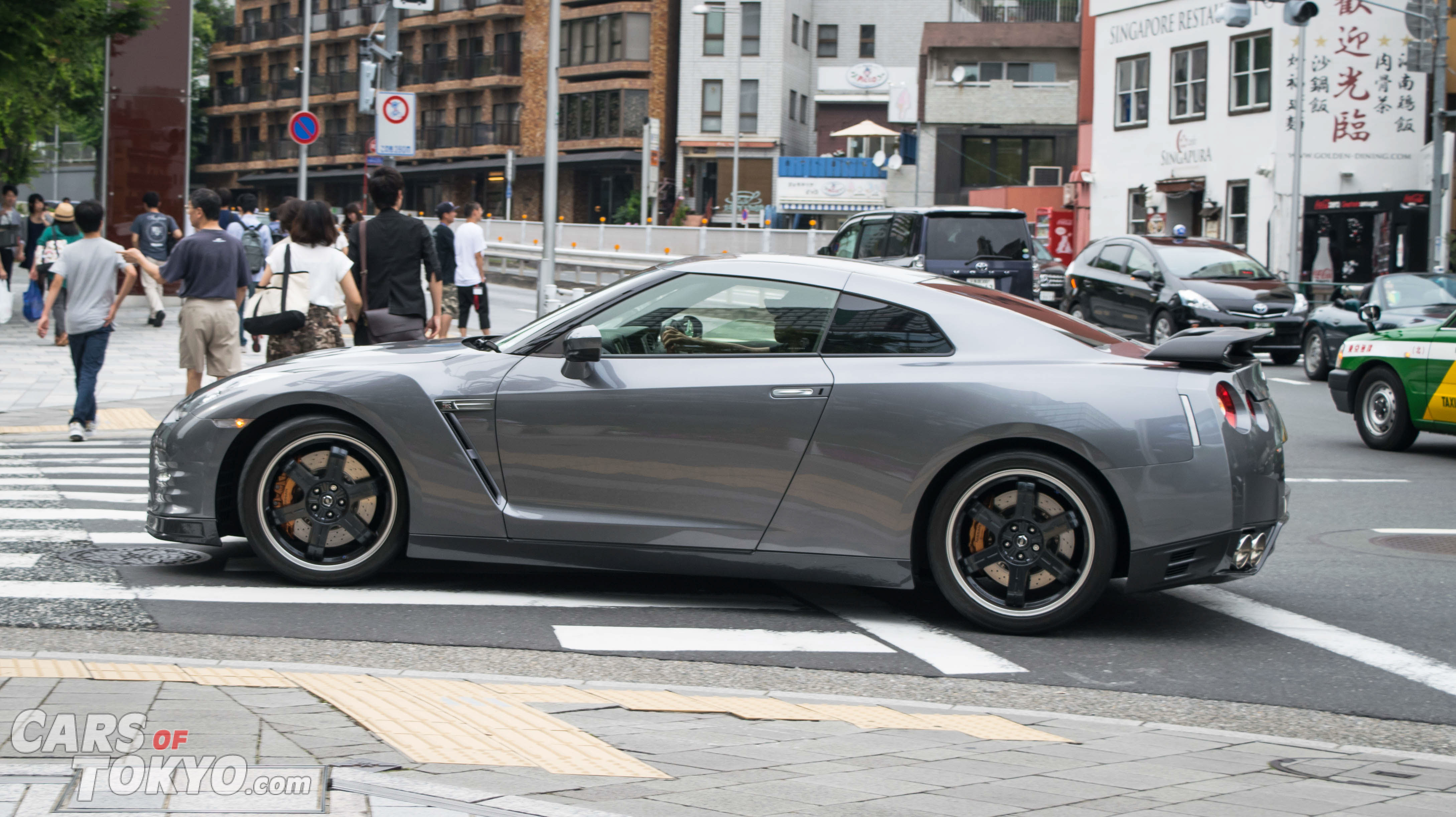 cars-of-tokyo-nissan-gtr-r35-track-edition