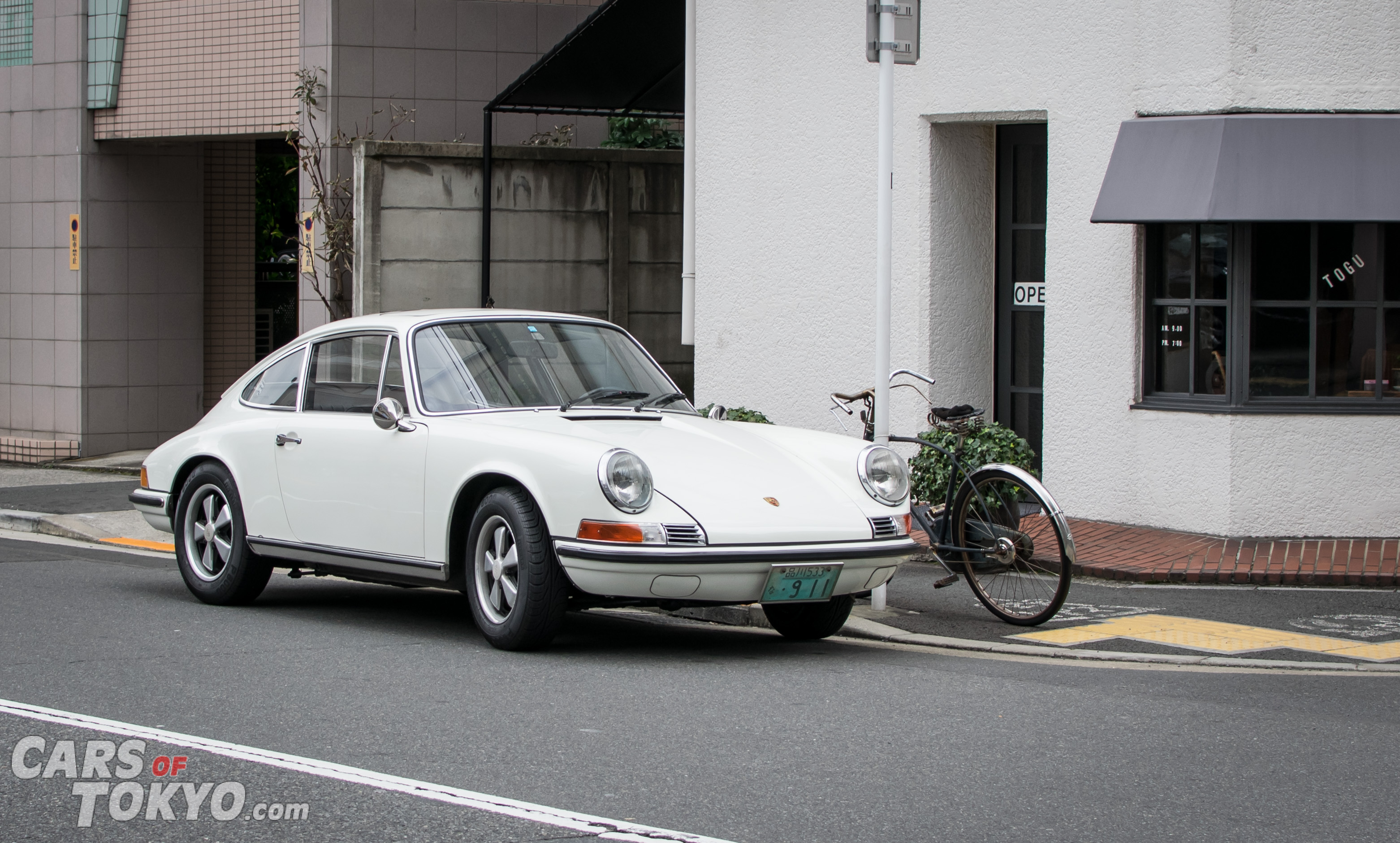 Cars of Tokyo Porsche 911 Classic