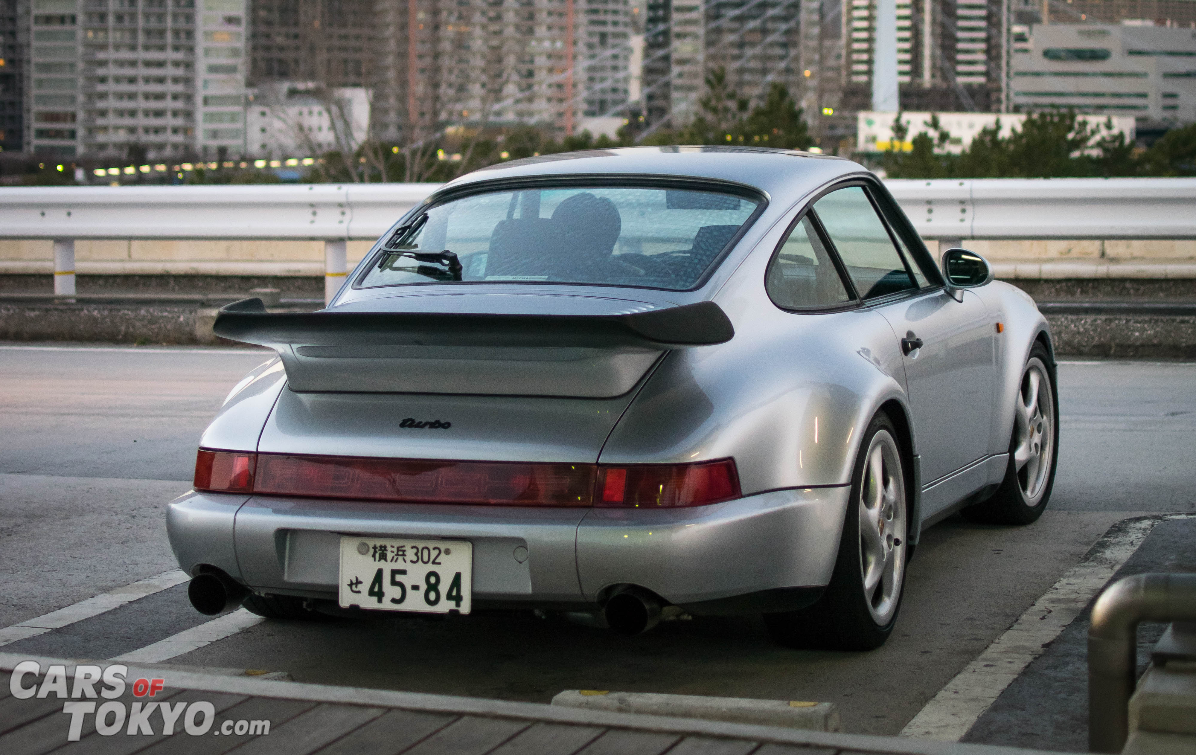 Cars of Tokyo Porsche 911 Turbo 964