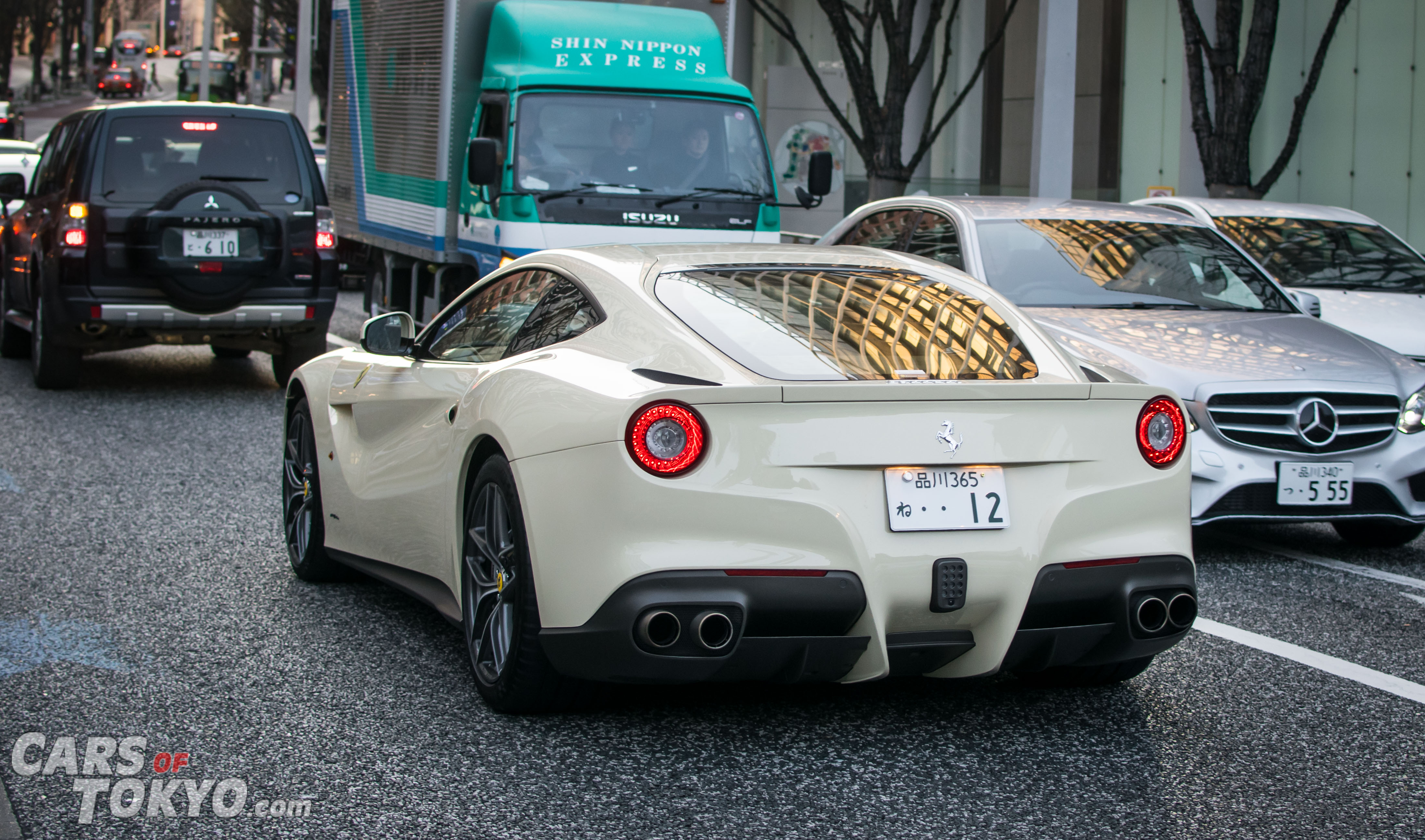 Cars of Tokyo Roppongi Ferrari F12