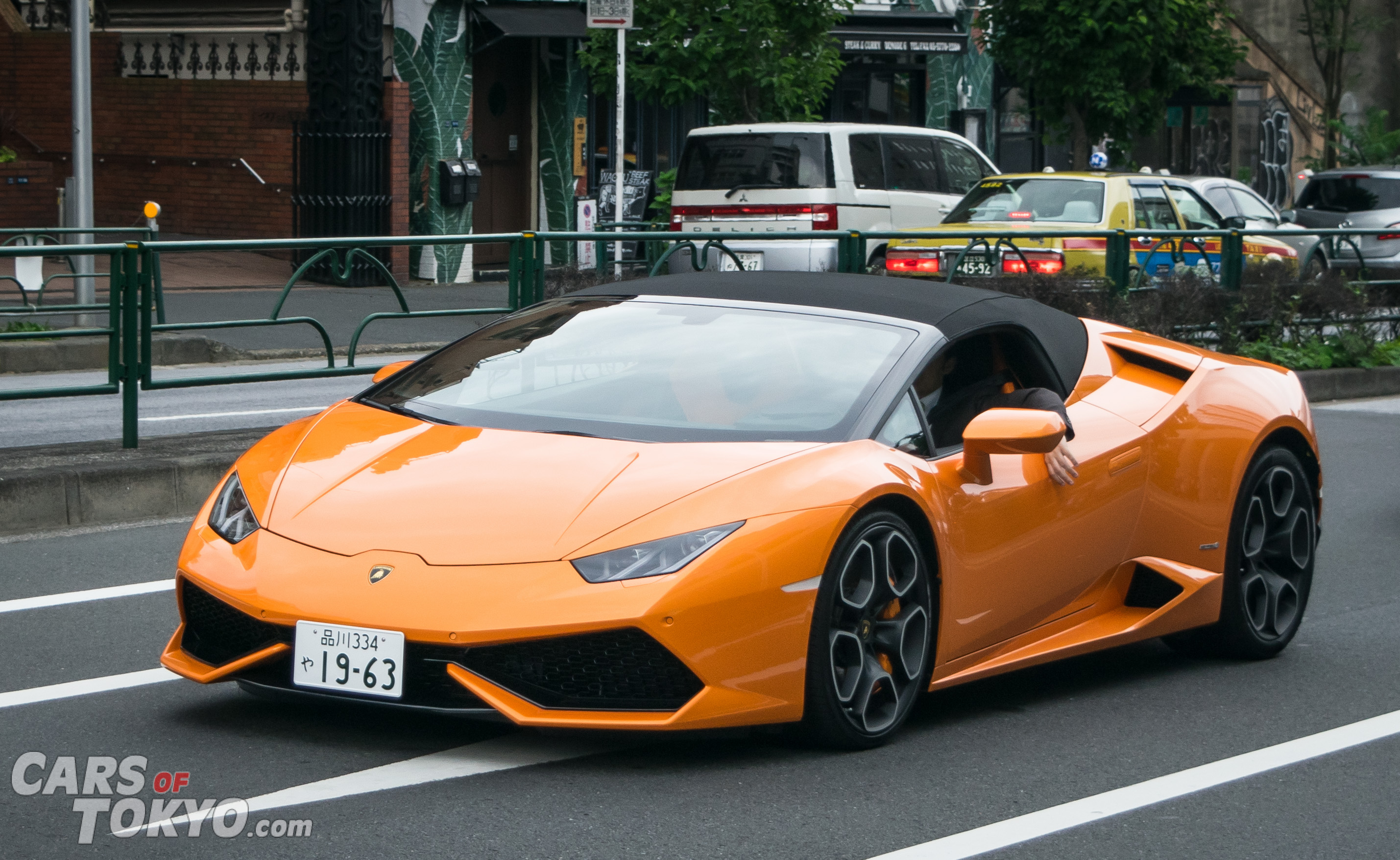 Cars of Tokyo Roppongi Lamborghini Huracan Spyder