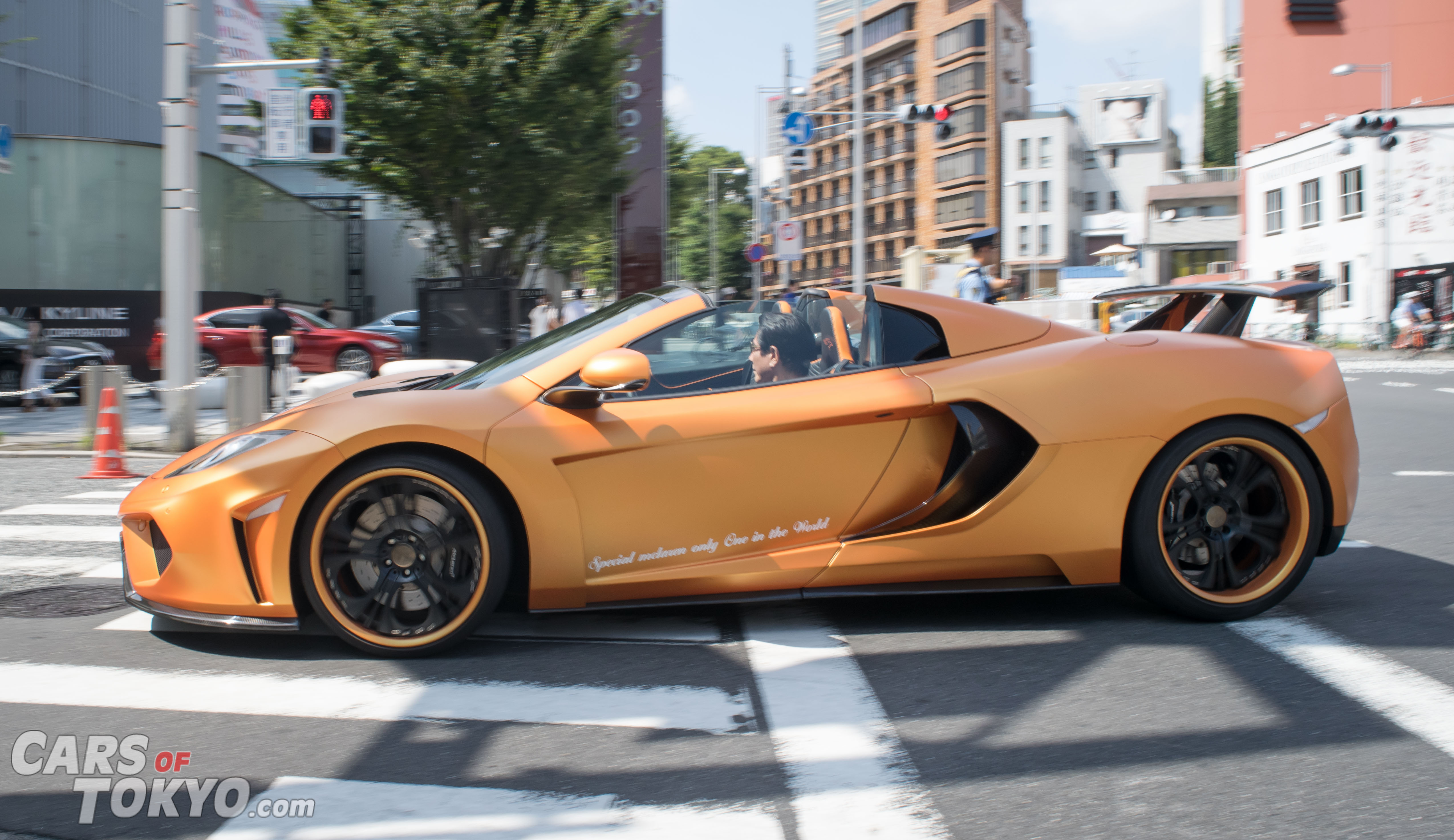 Cars of Tokyo Roppongi McLaren 12C FAB Design