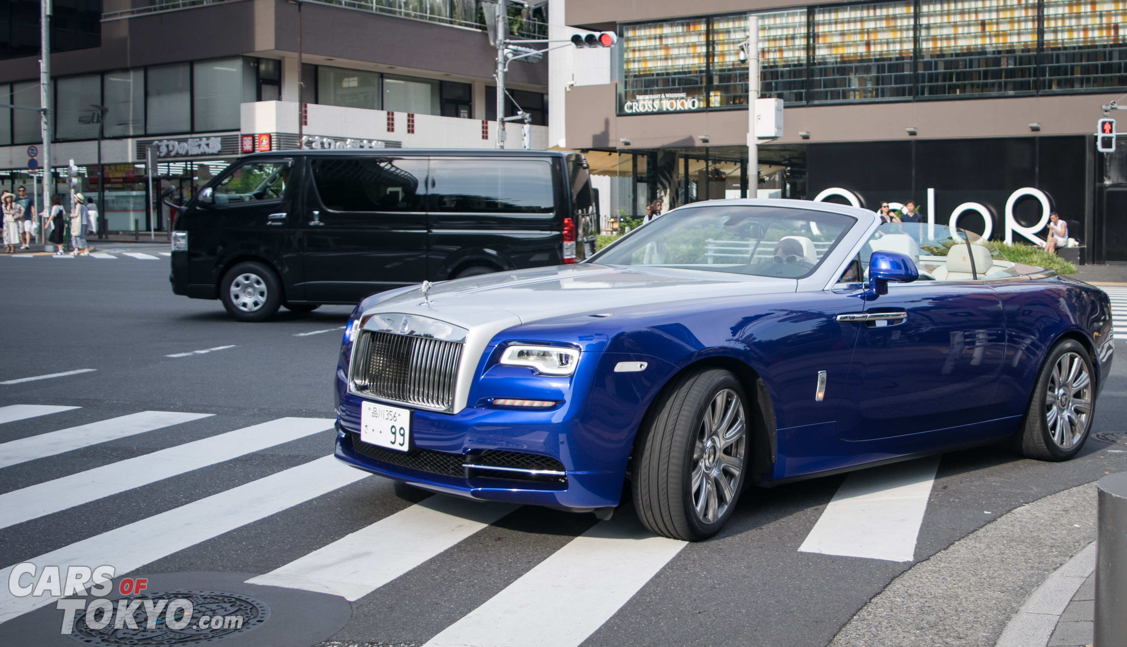 Cars of Tokyo Roppongi Rolls Royce Dawn