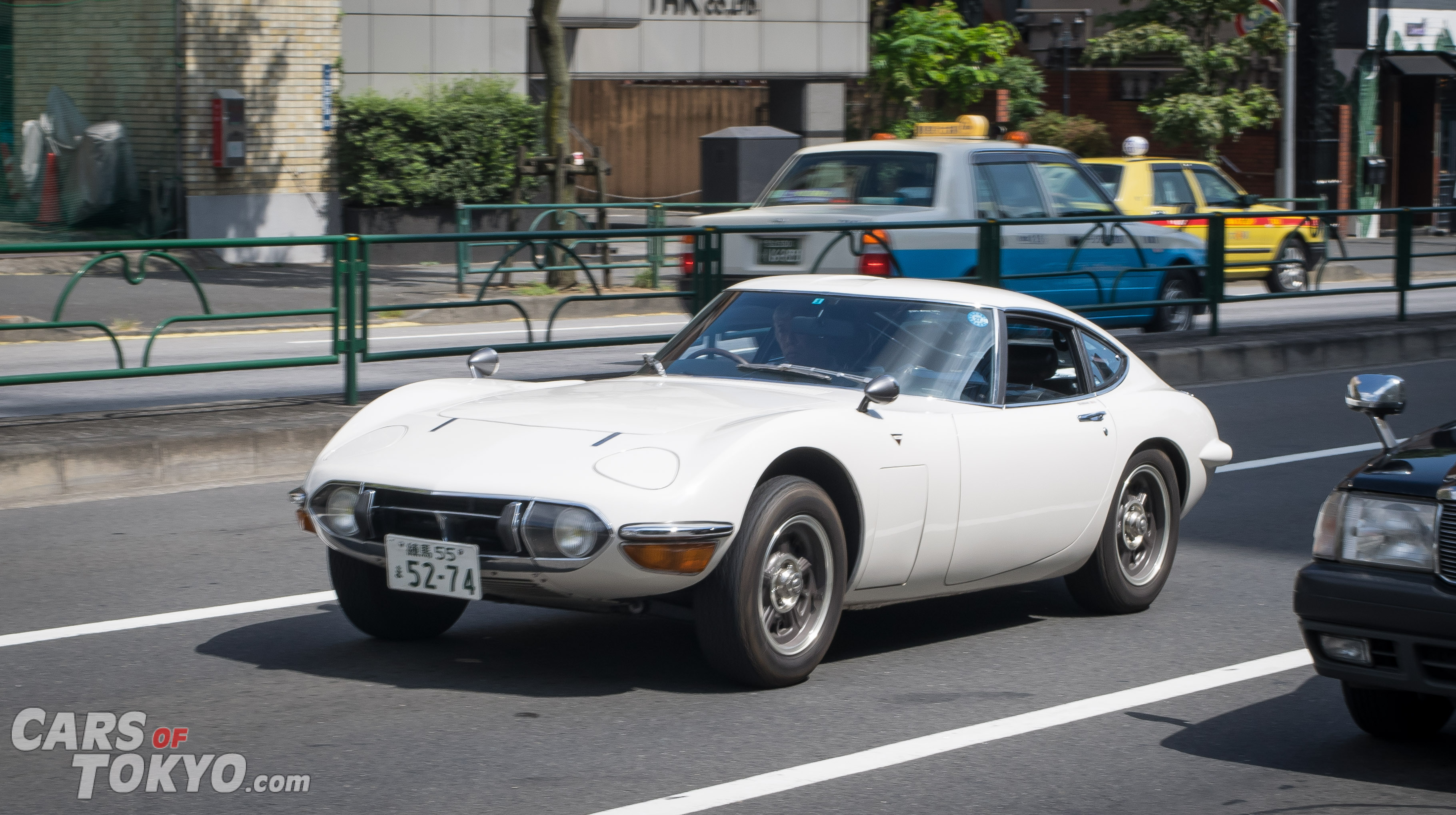 Cars of Tokyo Roppongi Toyota 2000GT