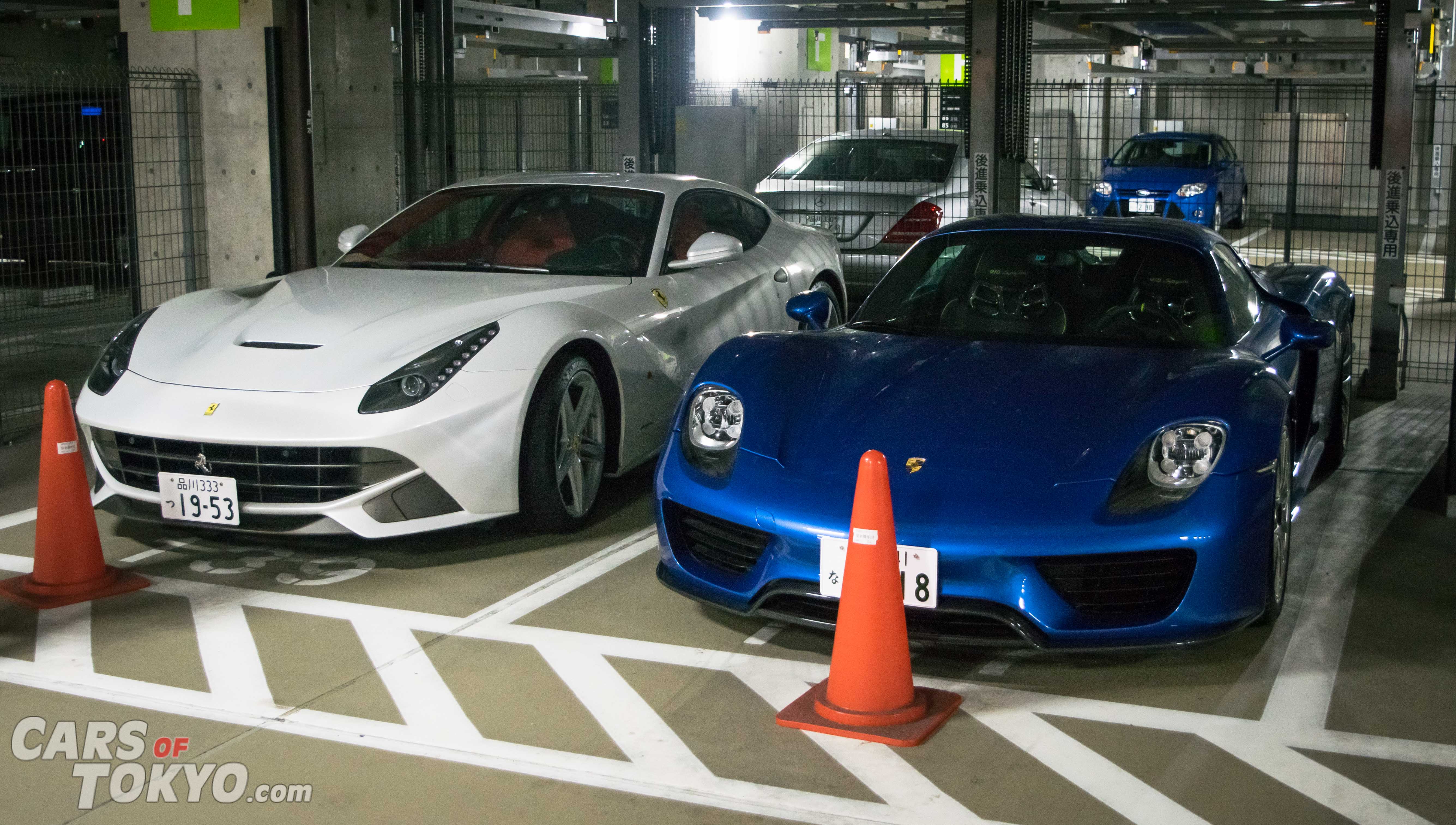 Cars of Tokyo Underground Ferrari F12 & Porsche 918