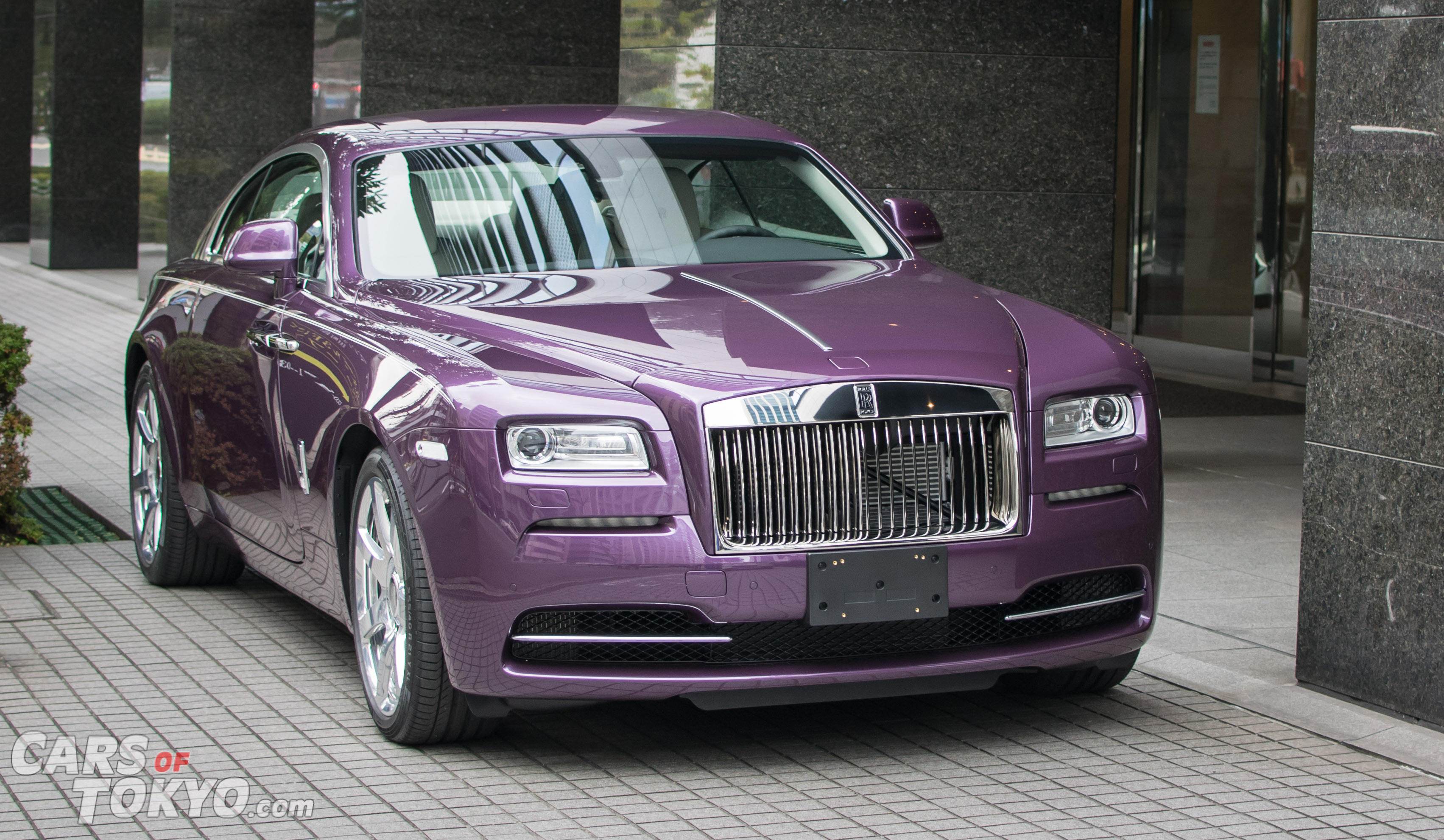 Cars of Tokyo Unusual Spec Rolls Royce Wraith