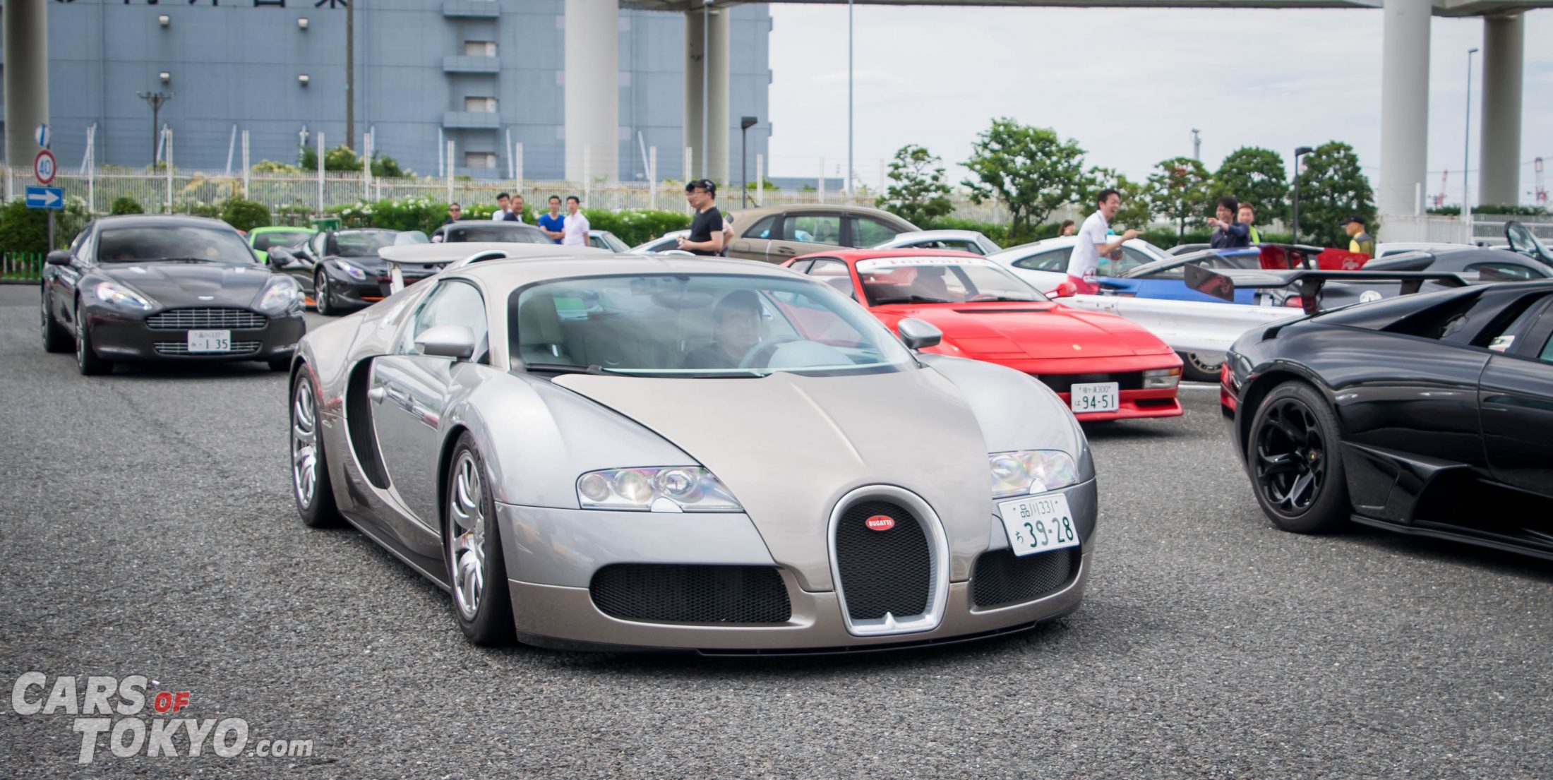 cars-of-tokyo-hypercars-bugatti-veyron