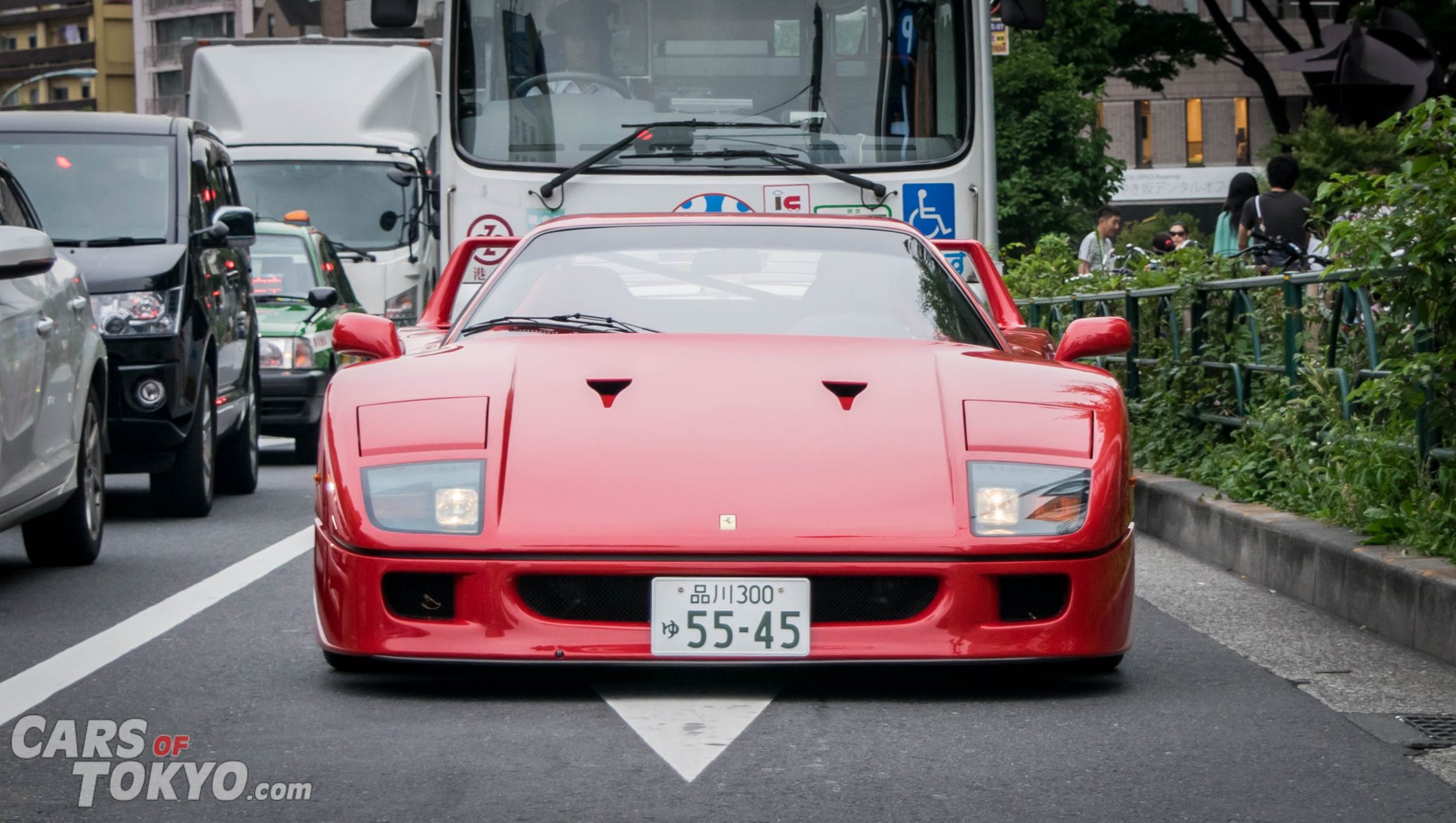 cars-of-tokyo-hypercars-ferrari-f40