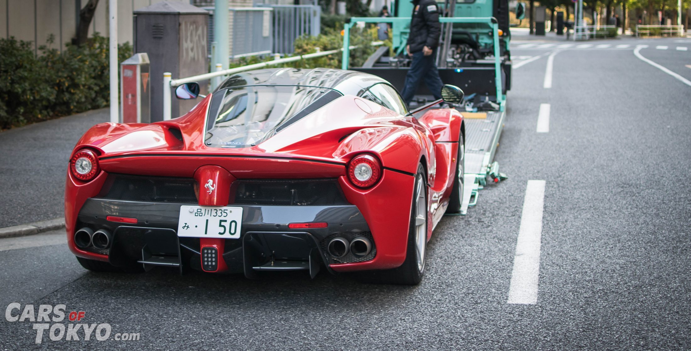 cars-of-tokyo-hypercars-laferrari